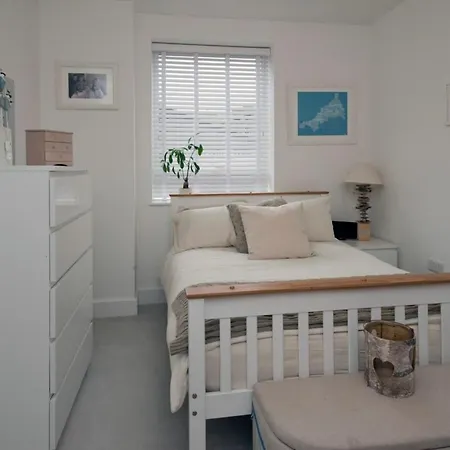 Fantastic 2 Bedroom City Center Apartment *